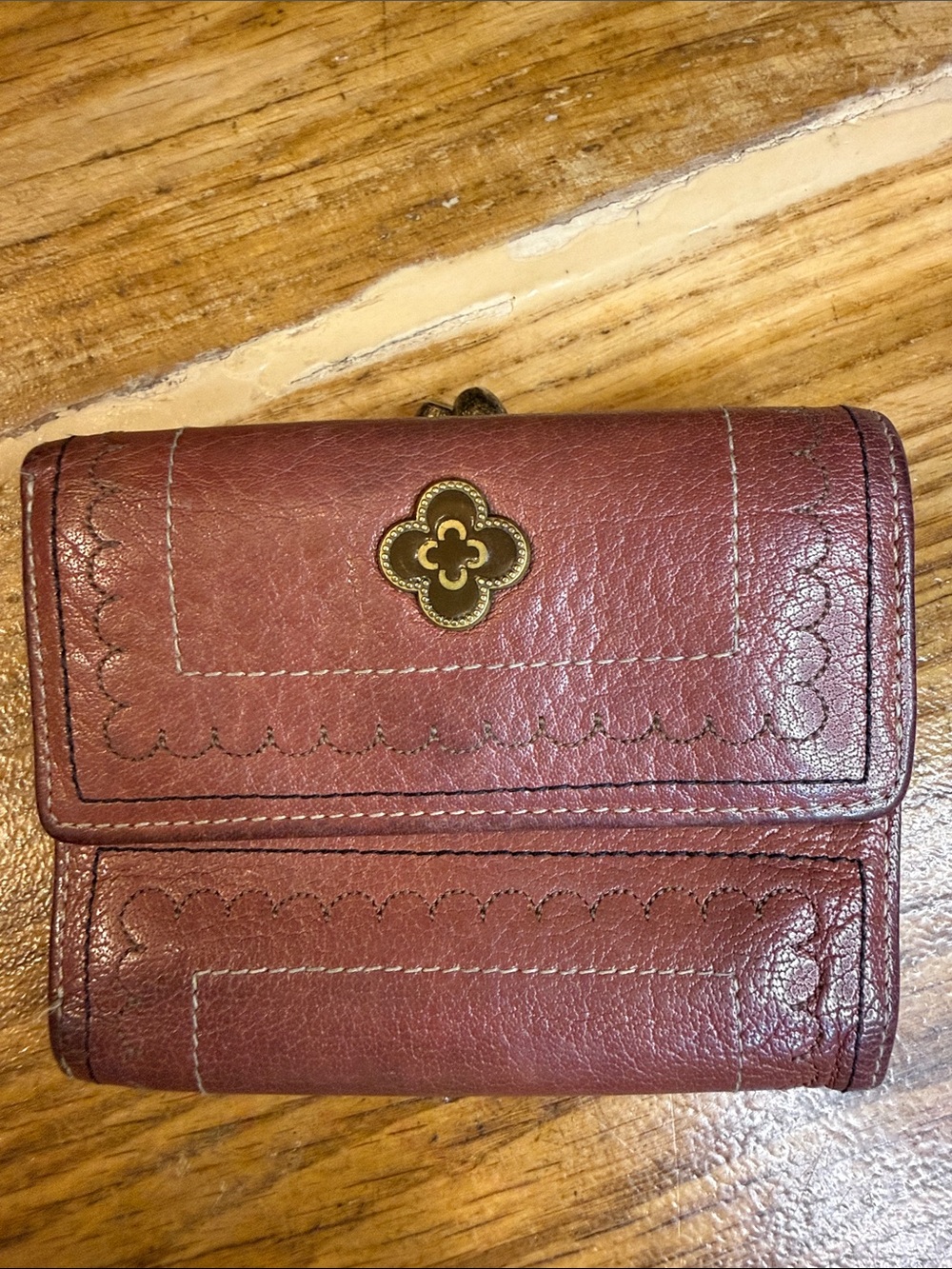 Marie Claire Paris trifold wallet with kiss lock coin purse VGUC